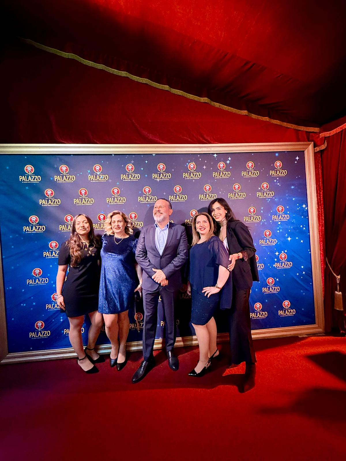 NILCARGO Team bei der Weihnachtsfeier im Palazzo